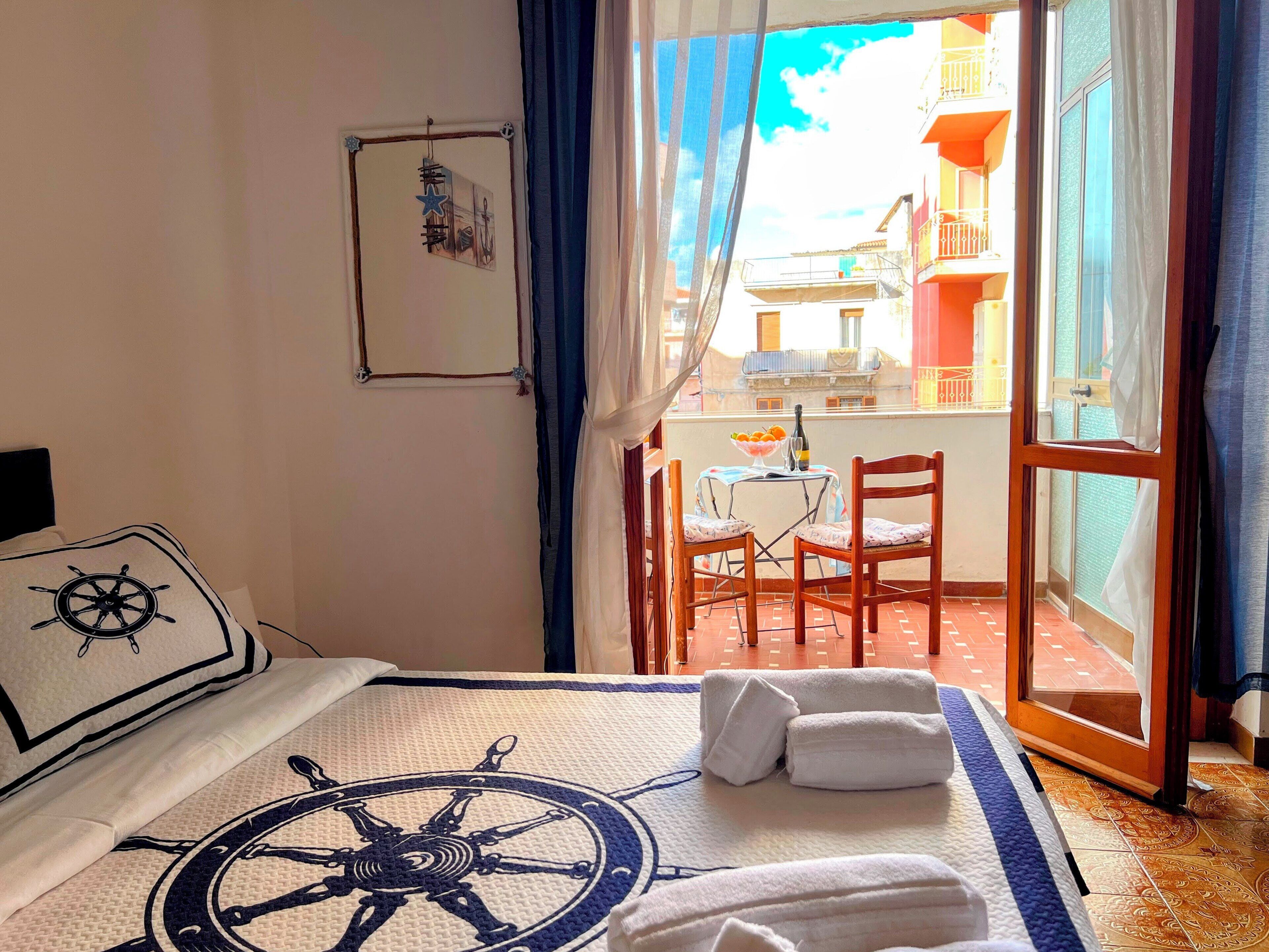 1 dormitori, planxa i posts de planxar, wifi gratuïta i roba de llit 