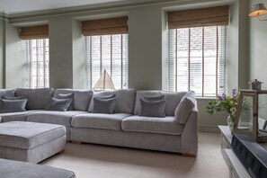 บริเวณนั่งเล่น