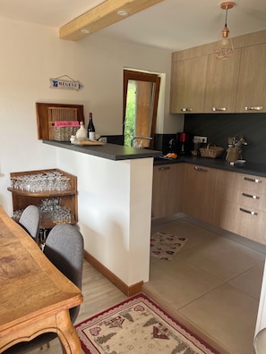 Mikrowelle, Ofen, Herdplatte, Geschirrspüler