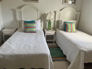 2 bedrooms, in-room safe, iron/ironing board, free WiFi