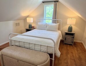 2 slaapkamers, een strijkplank/strijkijzer, wifi, beddengoed