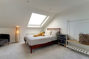 4 bedrooms, iron/ironing board, travel crib, WiFi