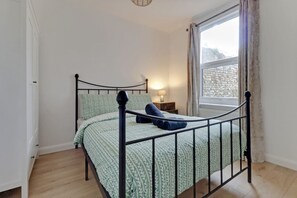 4 bedrooms, iron/ironing board, travel cot, WiFi