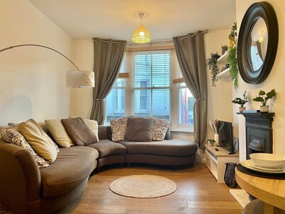 Beautiful 2-bed Apartment In The Heart Of The City