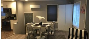 Charming 1-bedroom house with WiFi and AC in fabulous Wolverine Lake