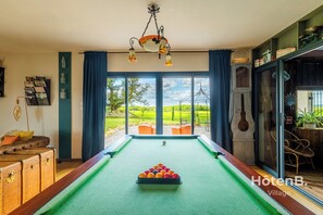 Games room - Cottage Mamie Yvette – Private Spa (Beaumontois en Périgord)