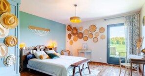 2 bedrooms, iron/ironing board, travel cot, WiFi