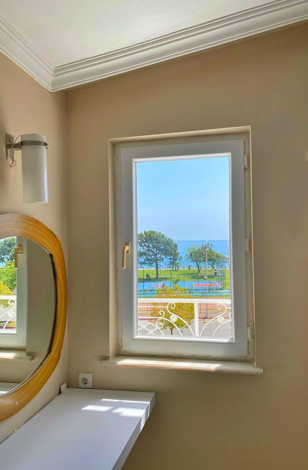 Deluxe Double Room, Balcony, Sea View | Desk, laptop workspace