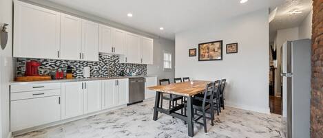 Microwave, oven, stovetop, dishwasher