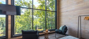 RIVER and SKY Cabin; Hot Tub