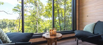 RIVER and SKY Cabin; Hot Tub