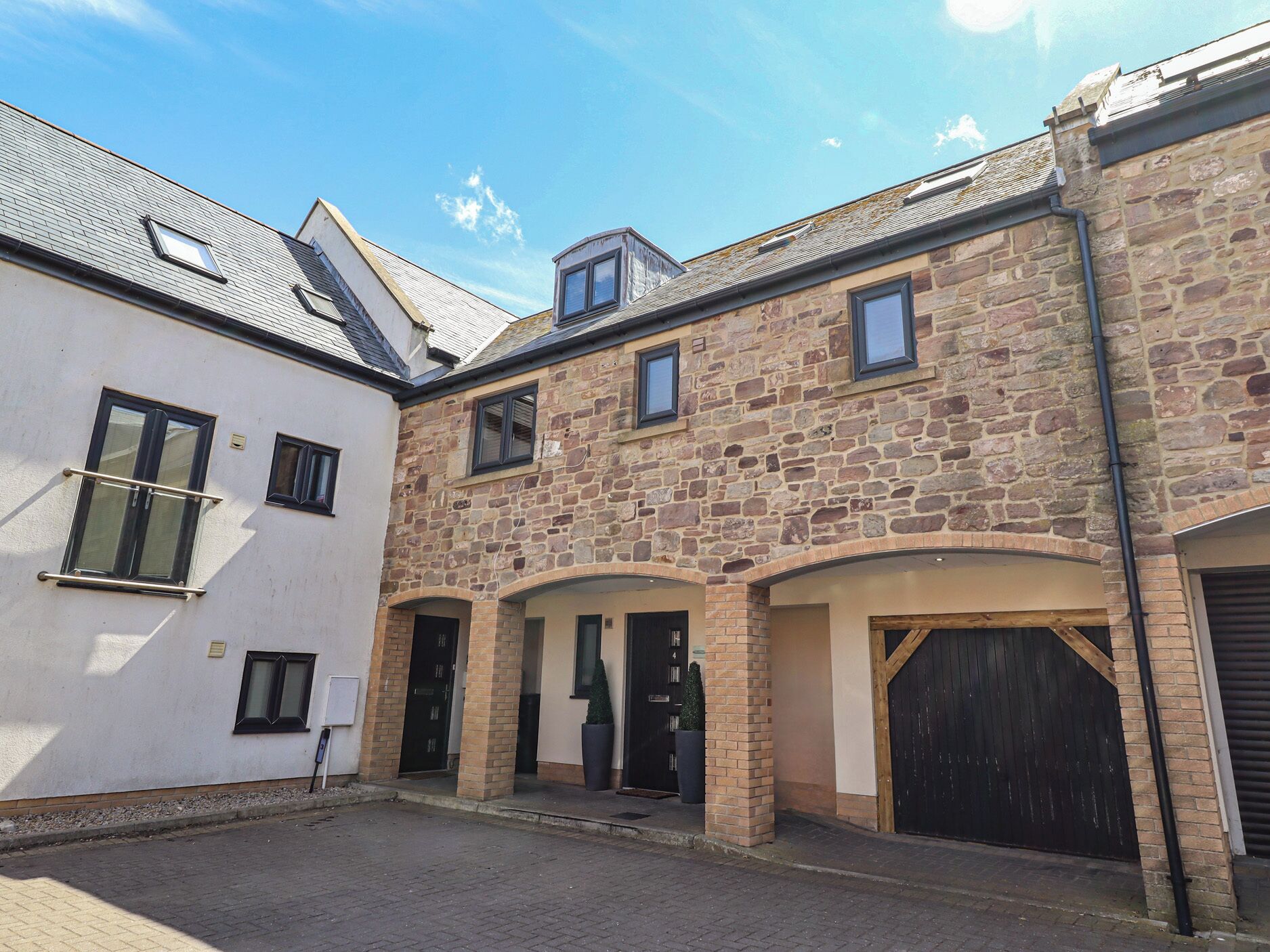 Cottage | Front of property