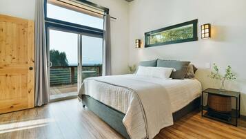 4 Schlafzimmer, Schreibtisch, Bügeleisen/Bügelbrett, Reisekinderbett