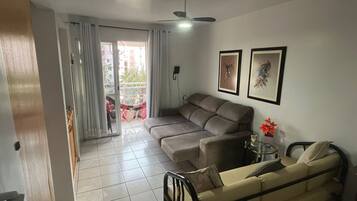 Smart TV, mesa de pingue-pongue