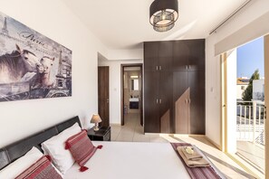 3 chambres, fer et planche à repasser, Wi-Fi, draps fournis