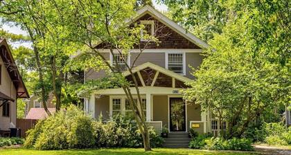 3bed/1.5bath Modern Retreat w/ Hot Tub