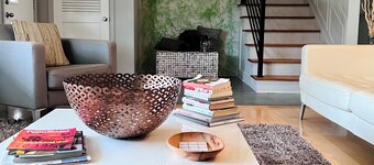 Renovated Boho Oasis/Ideal Location/Hiking & Biking