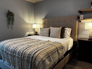 4 soverom, strykejern/-brett, wi-fi og sengetøy