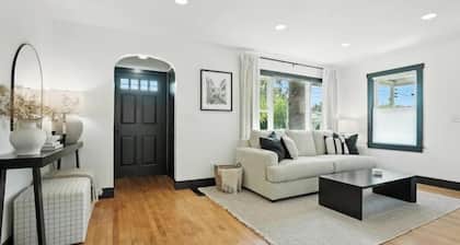 Backyard Bungalow • 2BR Near BTV + Fenced Yard