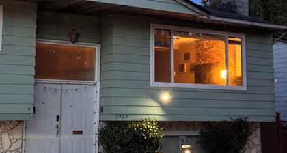 A Cozy home, centrally located with free parking