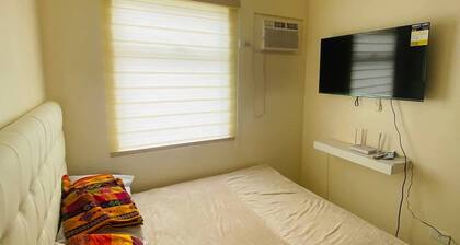 Room-fully Furnished Condo for Rent!