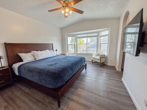 5 chambres, fer et planche à repasser, Wi-Fi, draps fournis
