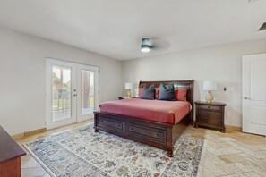 5 Schlafzimmer, Bügeleisen/Bügelbrett, Internetzugang, Bettwäsche