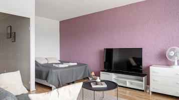 Appartement, huisdieren toegestaan, uitzicht op de stad | Een laptopwerkplek, verduisterende gordijnen, gratis wifi, beddengoed