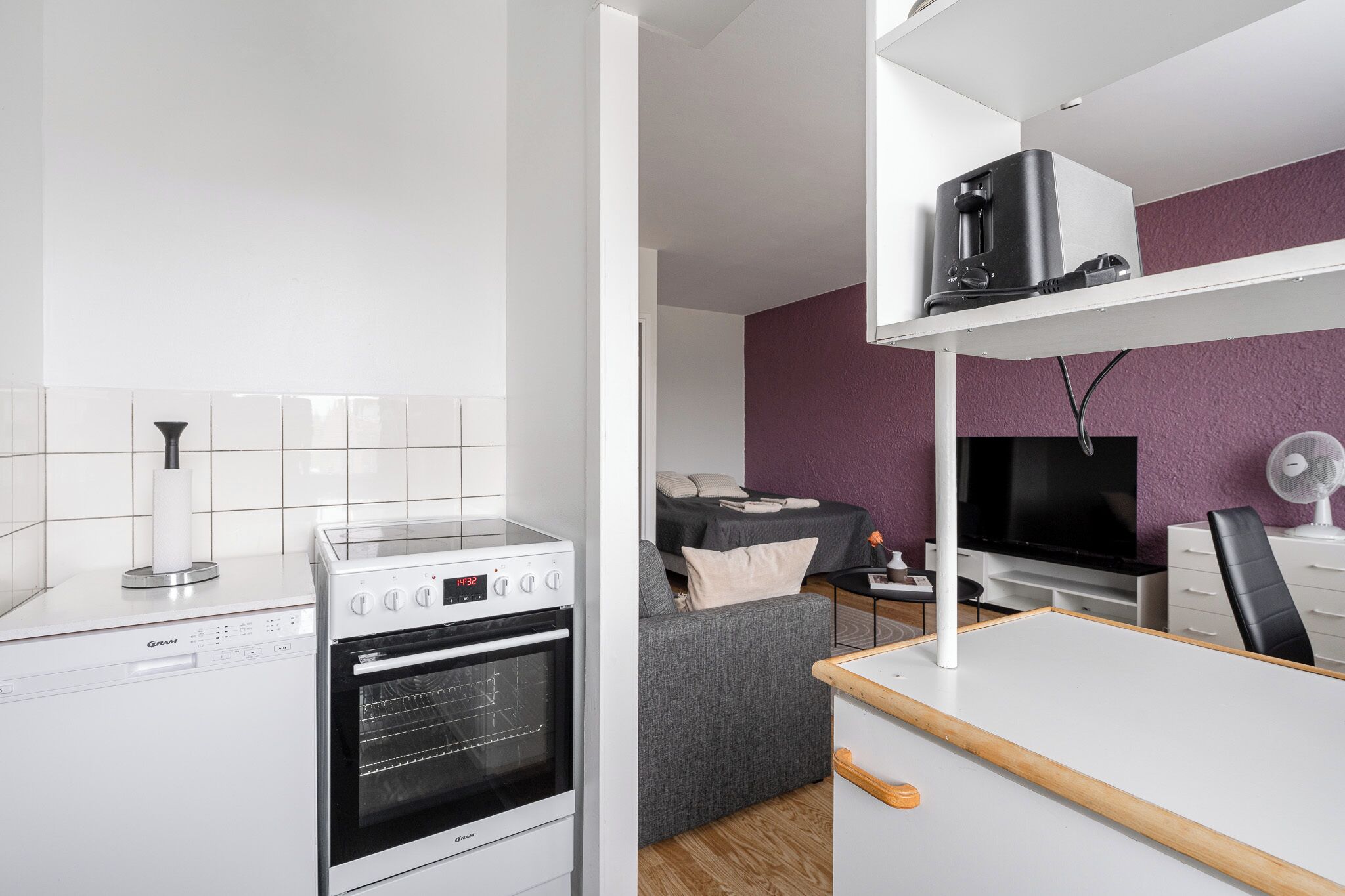 Appartement, huisdieren toegestaan, uitzicht op stad | Privékeuken | Een koelkast/vriezer, een magnetron, een oven, een kookplaat