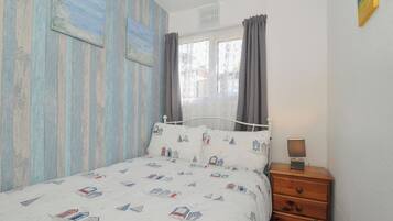 2 bedrooms, individually decorated, individually furnished, free WiFi