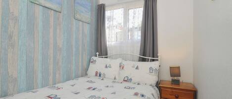 2 室のベッドルーム、客室ごとに異なる装飾、客室ごとに異なるインテリア、WiFi (無料)