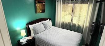 Modern, Safe & Private Home in San Marcos – WiFi + AC + Full Laundry