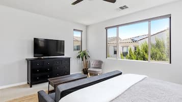4 bedrooms, iron/ironing board, WiFi, bed sheets