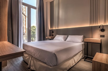 Caja de seguridad en la habitación, escritorio y wifi gratis