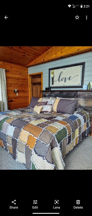 6 bedrooms, WiFi, bed sheets