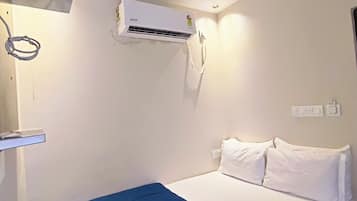 Comfort Double Room, 1 Double Bed | Memory-foam beds, free WiFi, bed sheets