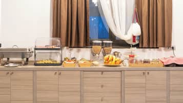 Free daily buffet breakfast