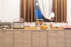 Petit déjeuner buffet compris tous les jours