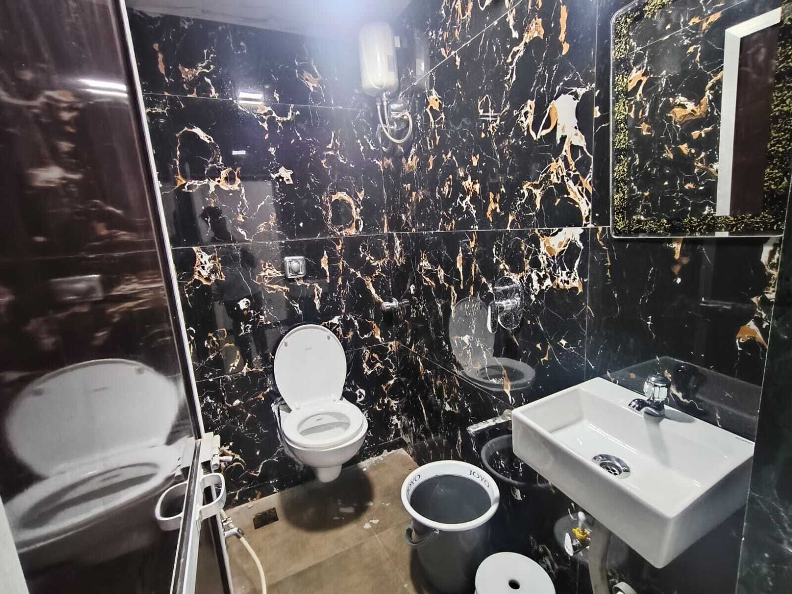 Shower, towels, soap