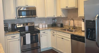 3-bedroom townhome in terrific St. Simons Island with WiFi, AC.