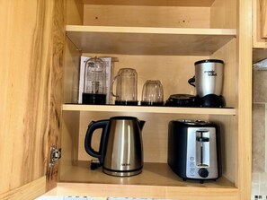 Kaffee und/oder Kaffeemaschine