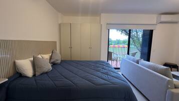 1 bedroom, iron/ironing board, free WiFi