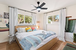 4 室のベッドルーム、アイロン / アイロン台、WiFi、ベッドシーツ