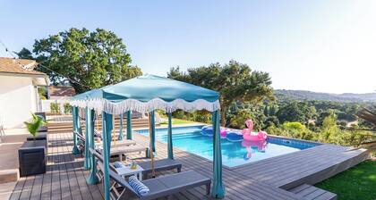 Vibrant 3.5-acre Paso Escape with Pool, Hot Tub & Views!