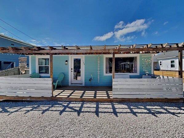 Studio (Unit C - Pets) | Front of property