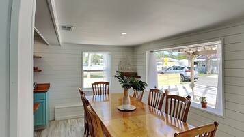 Studio (Unit C - Pets) | Property amenity