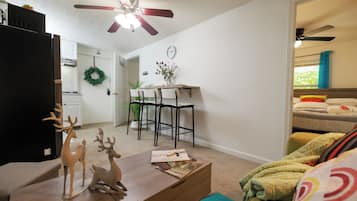 2 bedrooms, desk, iron/ironing board, travel cot