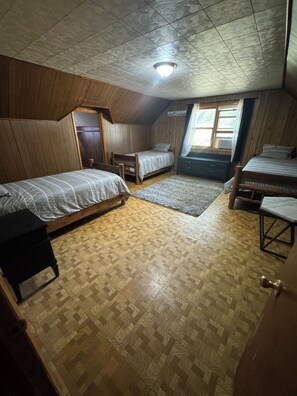 3 bedrooms, free WiFi, bed sheets