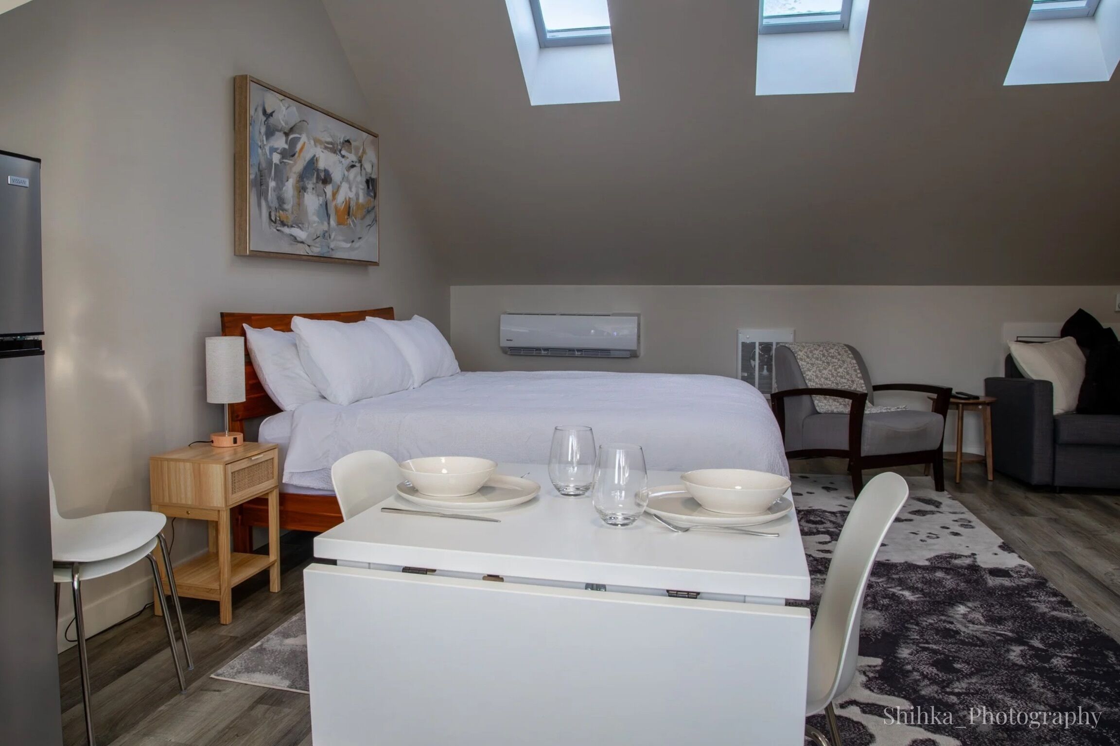 Free WiFi, bed sheets