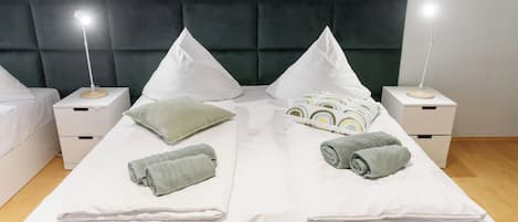 3 bedrooms, iron/ironing board, travel cot, free WiFi